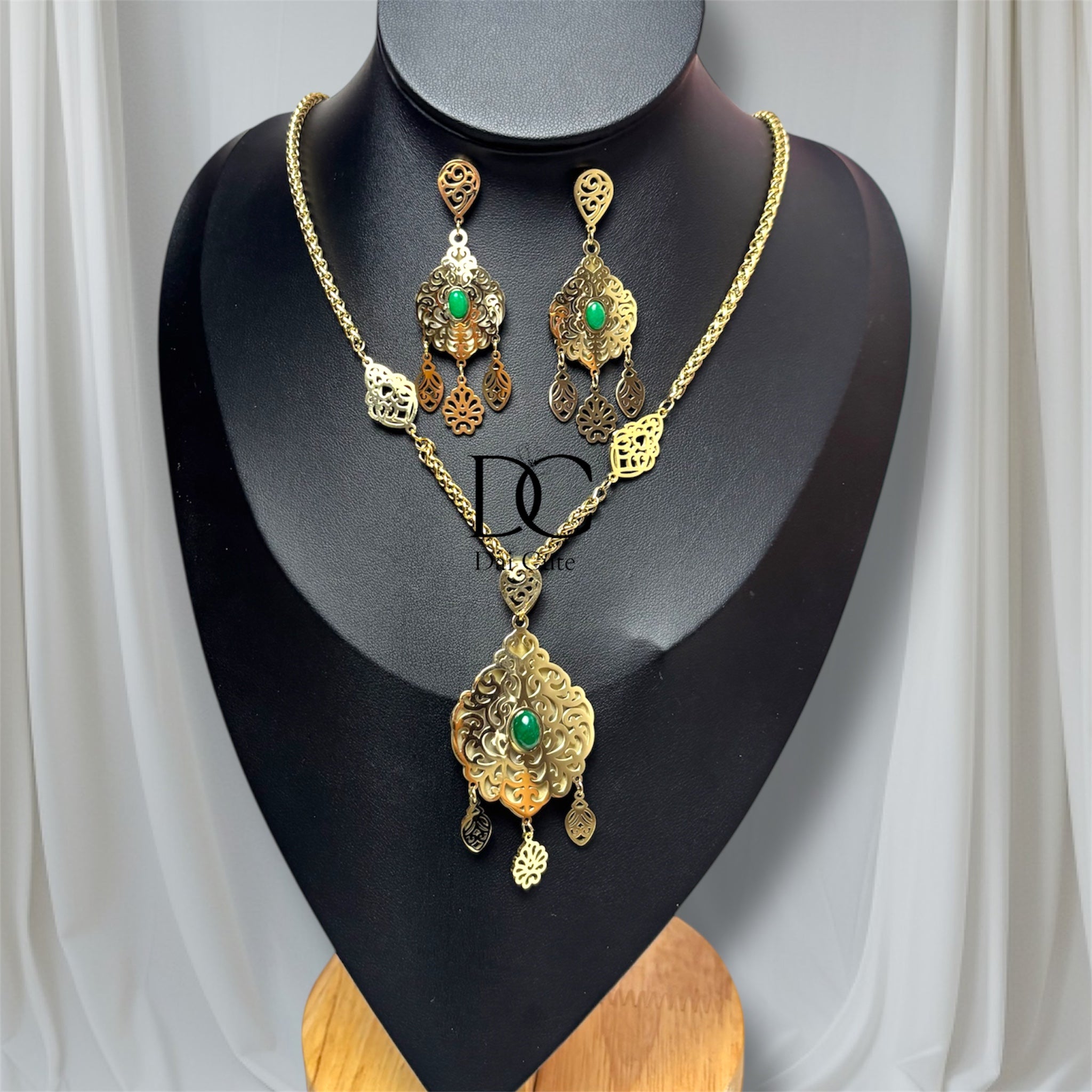 Set Mandorla Verde Collana orecchini