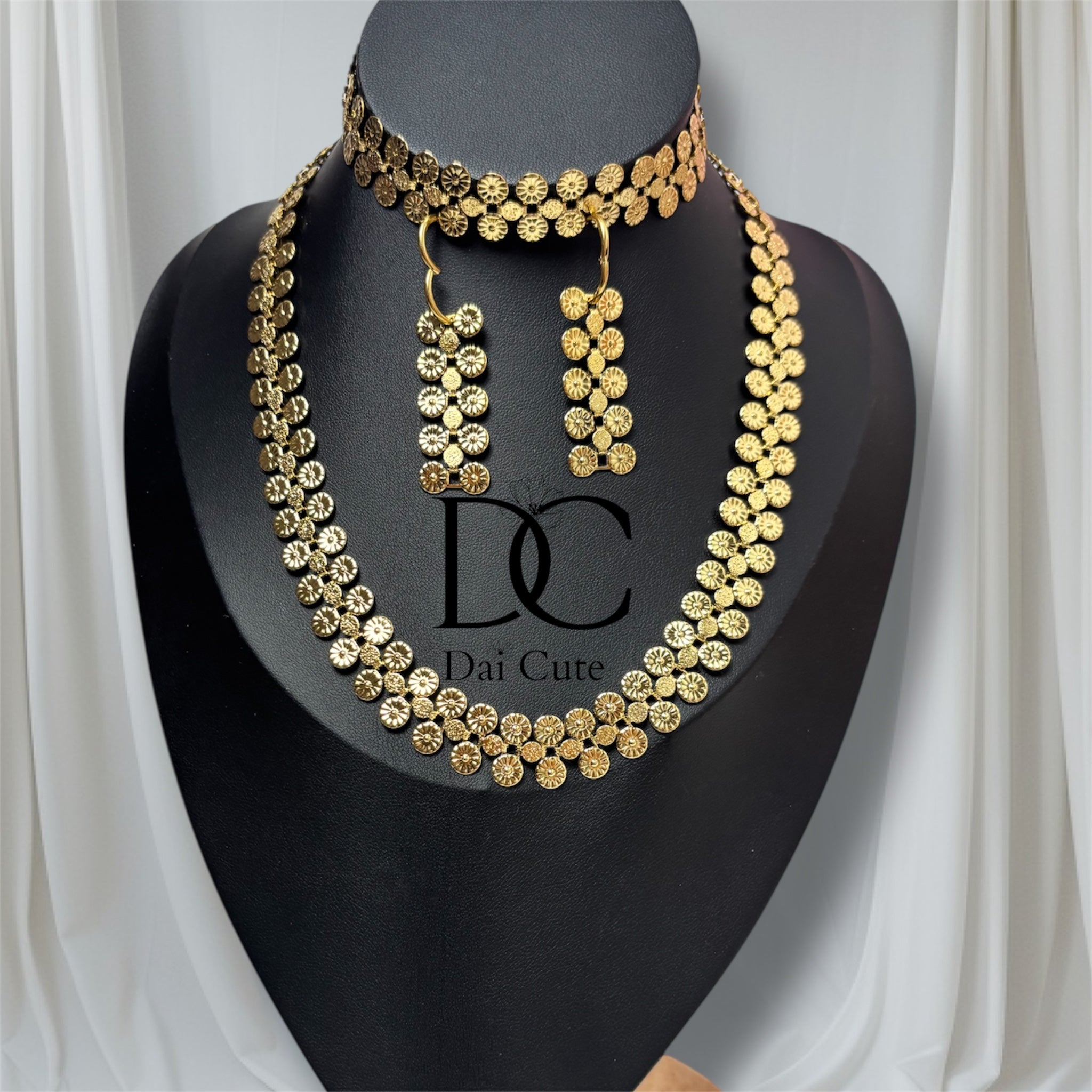 Set fiore 🌺 rotondo, Collana Bracciale Orecchini