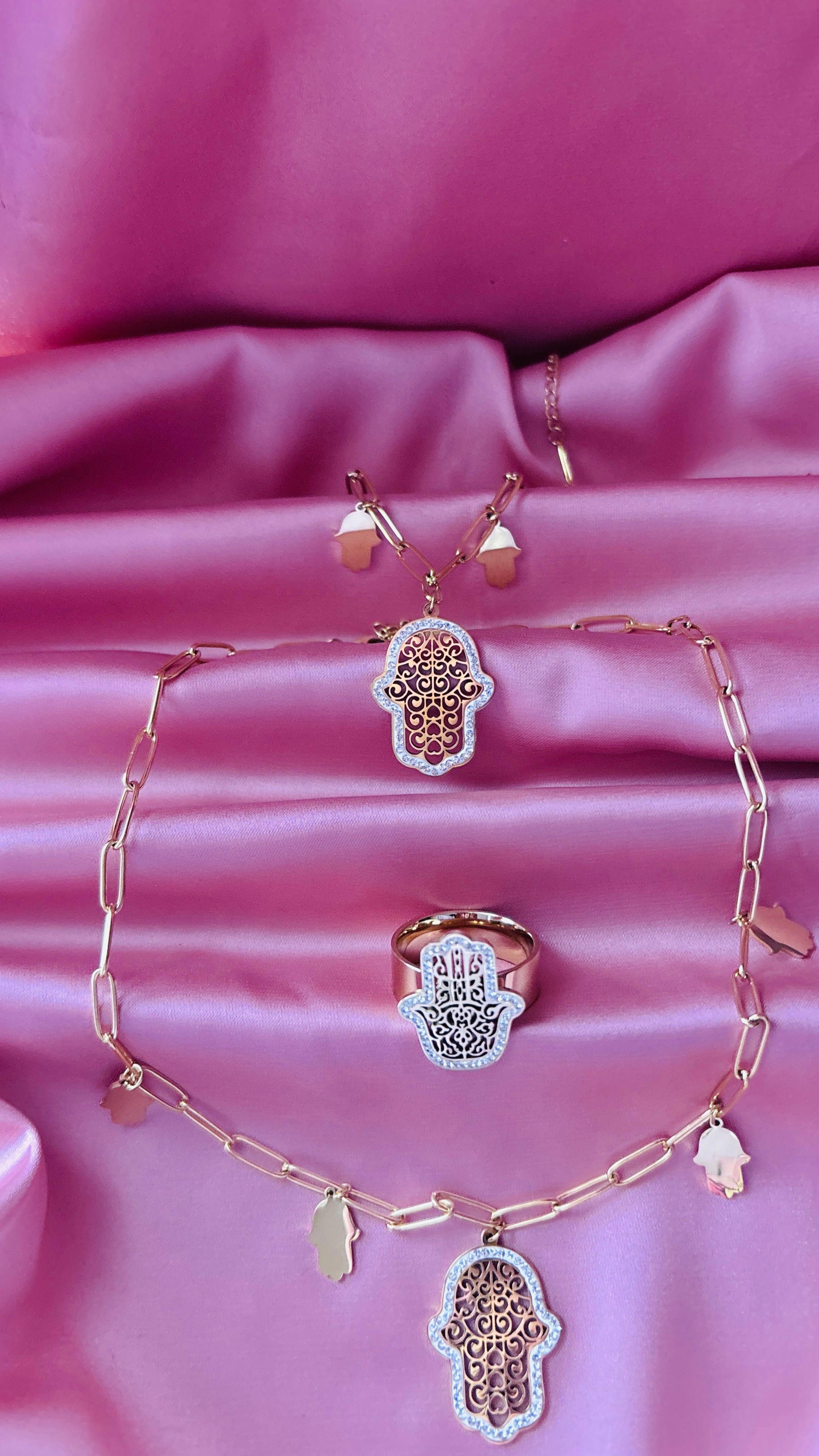 Set Bracciale, Collana e Anello “Mano di Hamsa” in Acciaio Inossidabile Placcato Oro 18 Carati - Dai Cute