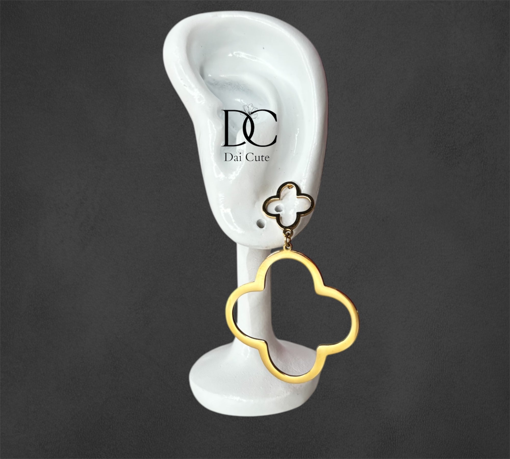Orecchini Quadrifoglio Elegante in Oro 18 Carati