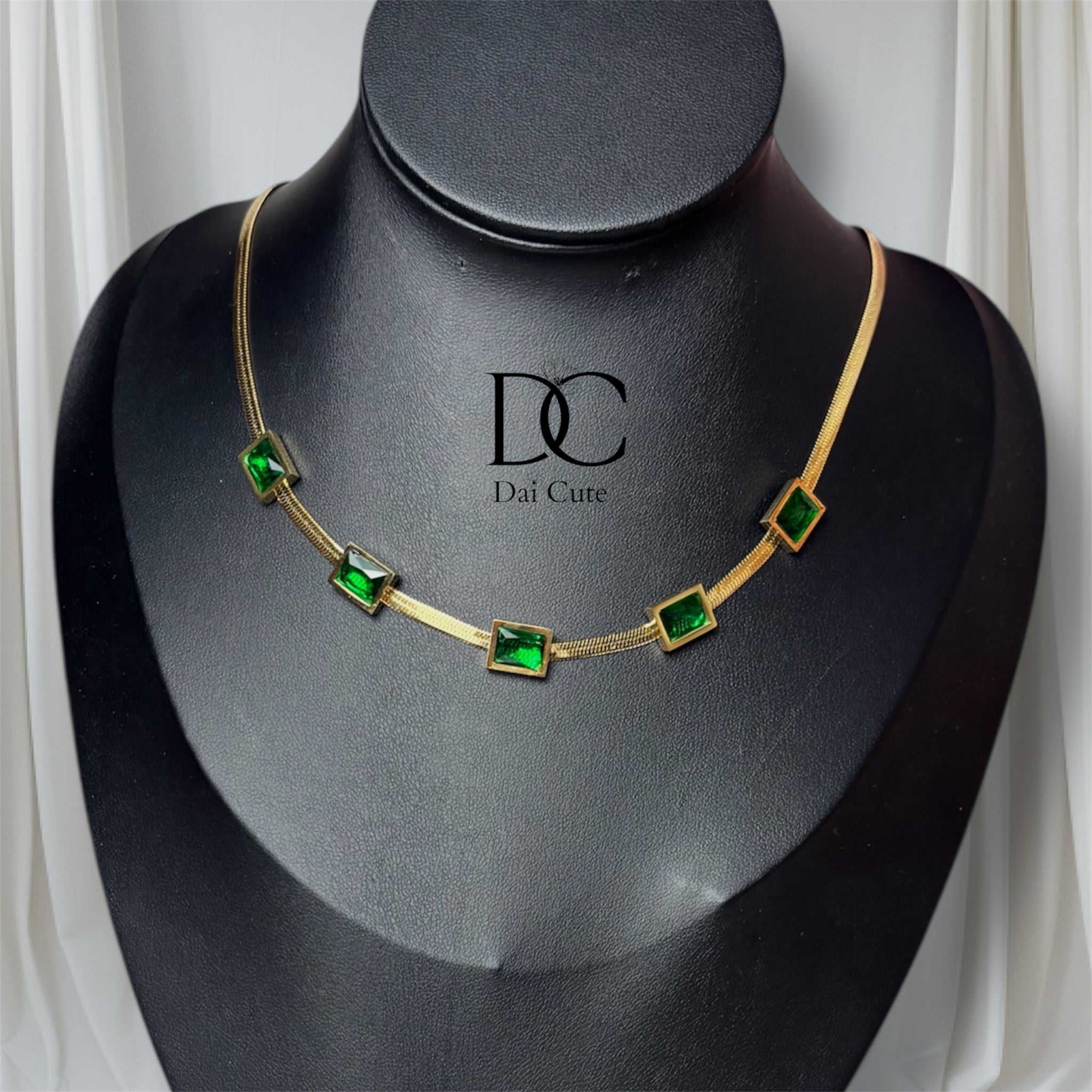 Emerald Elegance Necklace
